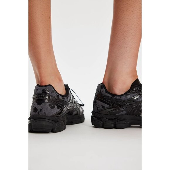 Asics Gel-cumulus 16 Sscb in Black Womens 7 New with Box Sneakers - Picture 3 of 16